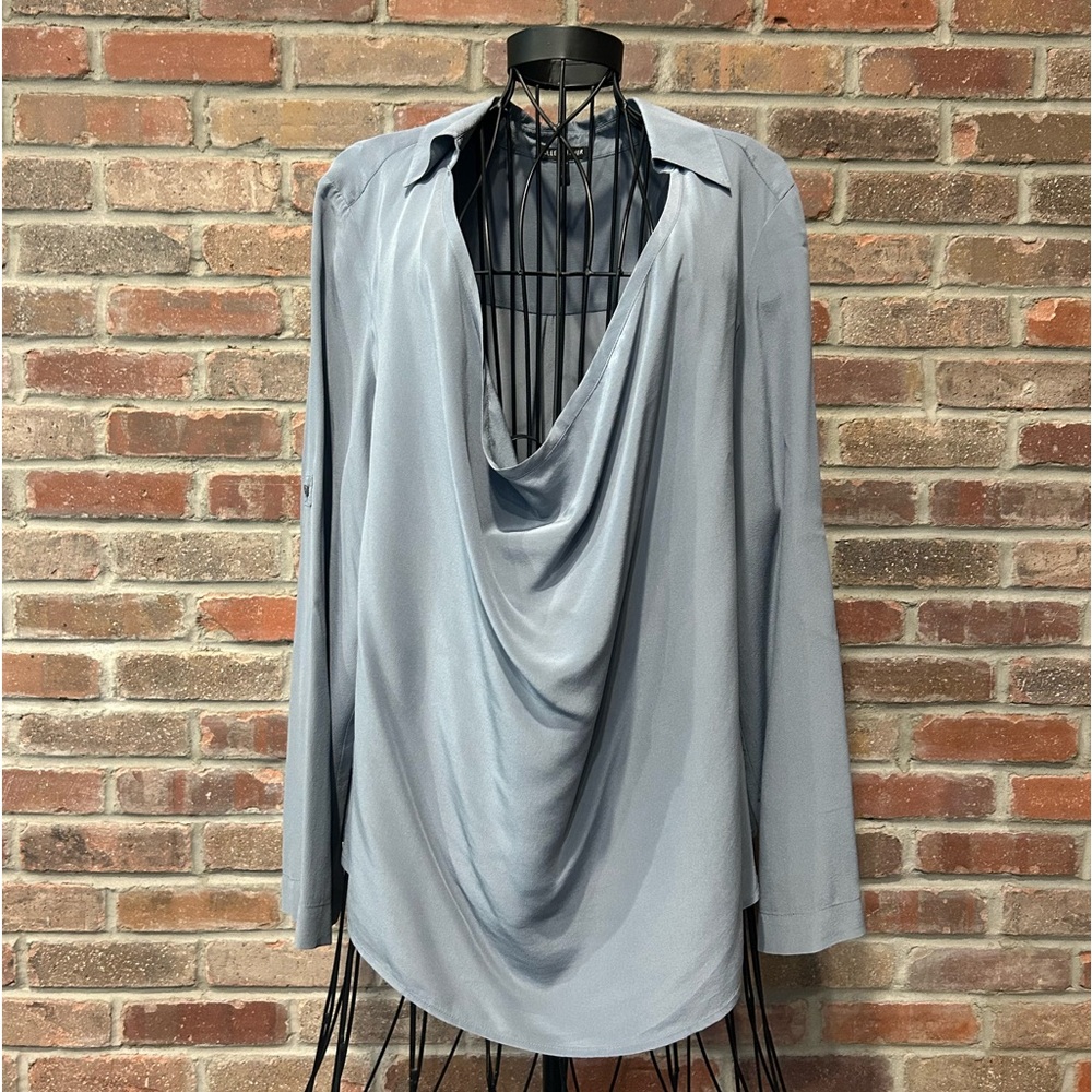Eileen Fisher 100% Silk Soft Blue Blouse Size Medium